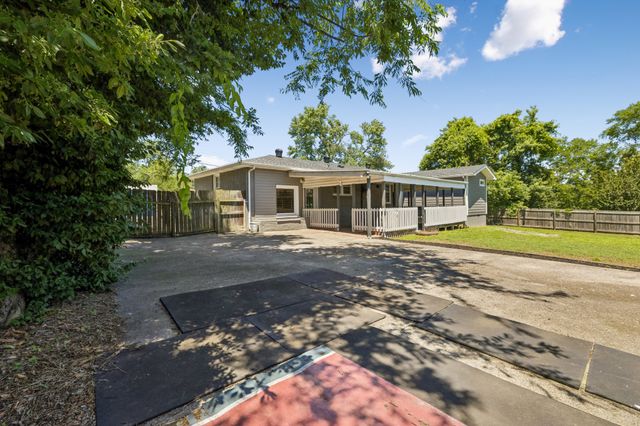 5018 Bonnawell Dr, Hermitage, TN 37076