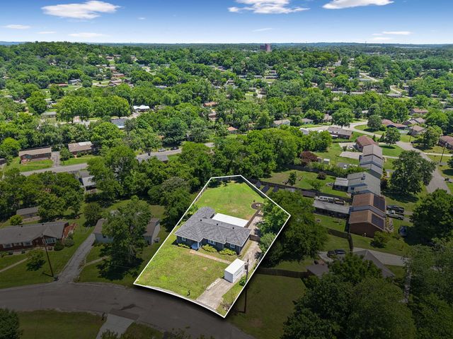 5018 Bonnawell Dr, Hermitage, TN 37076