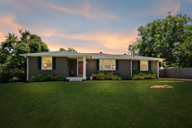5018 Bonnawell Dr, Hermitage, TN 37076
