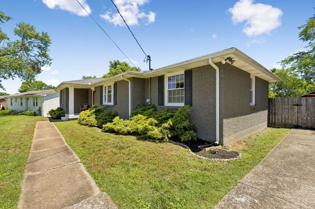 5018 Bonnawell Dr, Hermitage, TN 37076
