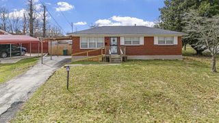 6908 Rock Hollow Dr, Louisville, KY 40219