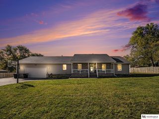 5238 S 51st Street, Omaha, NE 68117