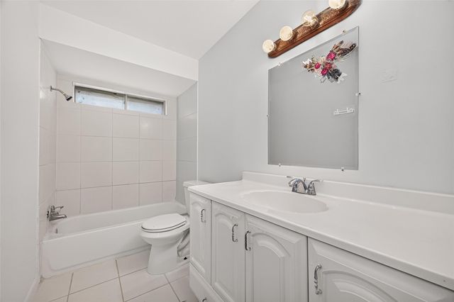 23027 Briarcreek Boulevard, Spring, TX 77373