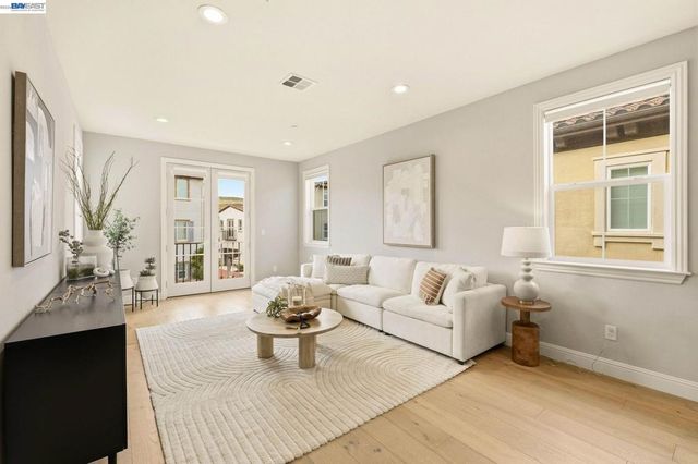 1091 Trumpet Vine Lane, San Ramon, CA 94582