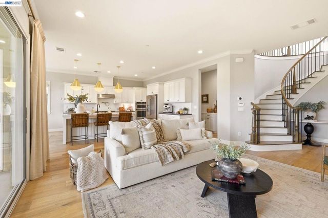1091 Trumpet Vine Lane, San Ramon, CA 94582