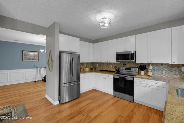 1707 Keating Dr, Louisville, KY 40245
