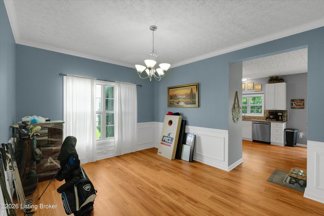 1707 Keating Dr, Louisville, KY 40245