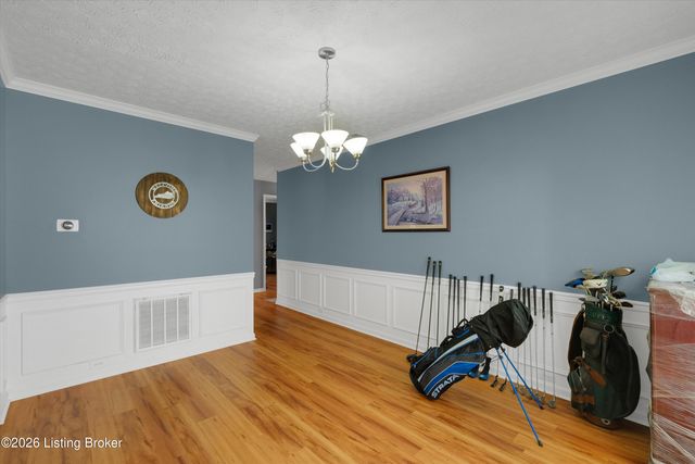 1707 Keating Dr, Louisville, KY 40245
