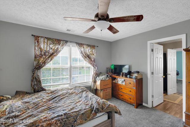 1707 Keating Dr, Louisville, KY 40245