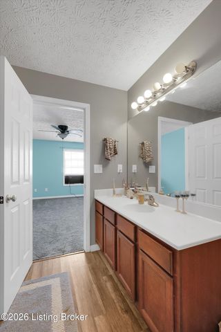 1707 Keating Dr, Louisville, KY 40245