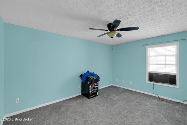 1707 Keating Dr, Louisville, KY 40245