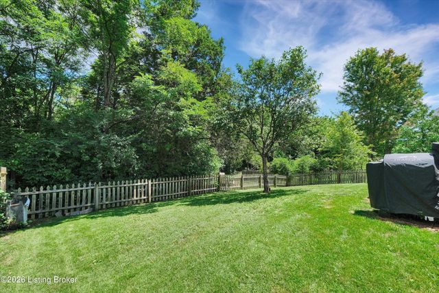 1707 Keating Dr, Louisville, KY 40245