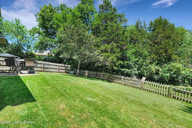 1707 Keating Dr, Louisville, KY 40245