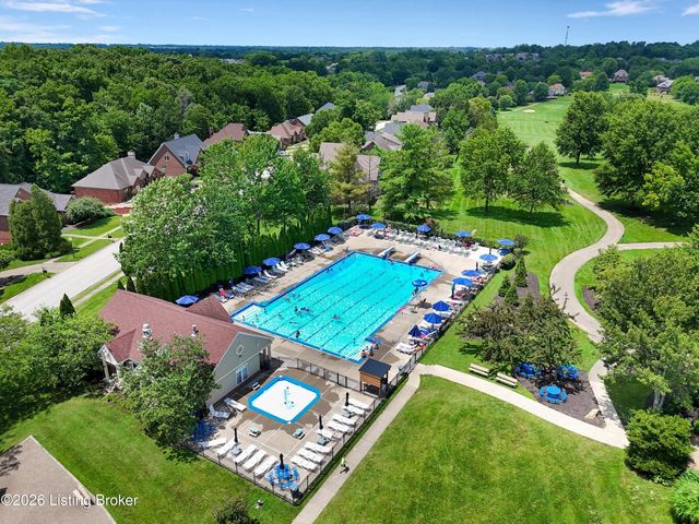 1707 Keating Dr, Louisville, KY 40245