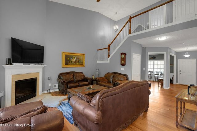 1707 Keating Dr, Louisville, KY 40245
