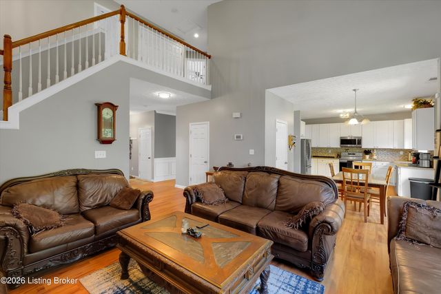 1707 Keating Dr, Louisville, KY 40245