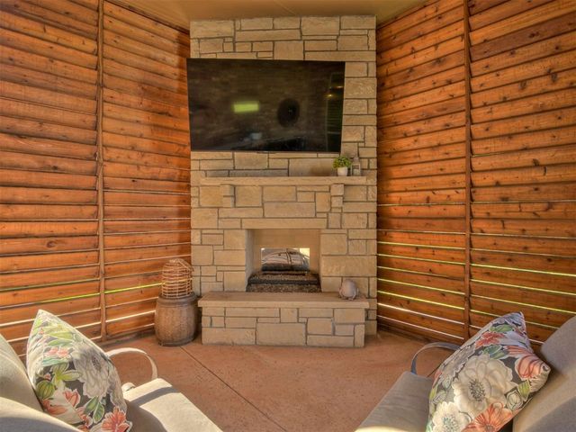 1405 NW 187th Street, Edmond, OK 73012