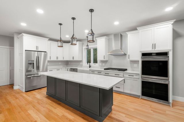 168 Vale St, Tewksbury, MA 01876