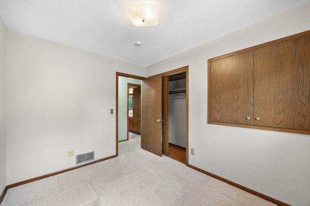 3830 Idaho Avenue N, Crystal, MN 55427
