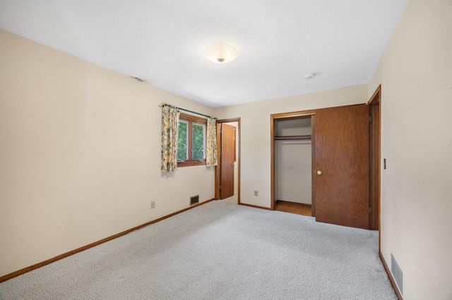 3830 Idaho Avenue N, Crystal, MN 55427