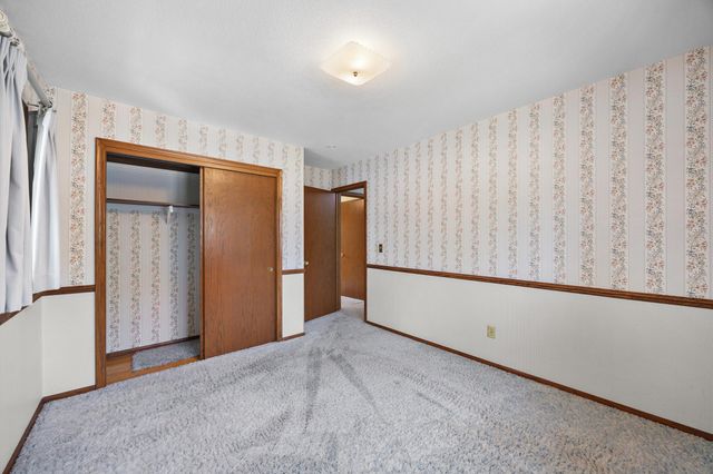 3830 Idaho Avenue N, Crystal, MN 55427