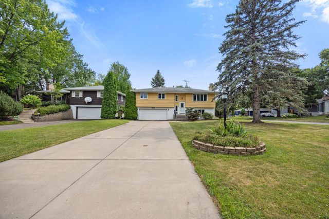 3830 Idaho Avenue N, Crystal, MN 55427