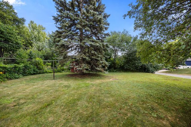 3830 Idaho Avenue N, Crystal, MN 55427