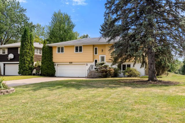 3830 Idaho Avenue N, Crystal, MN 55427