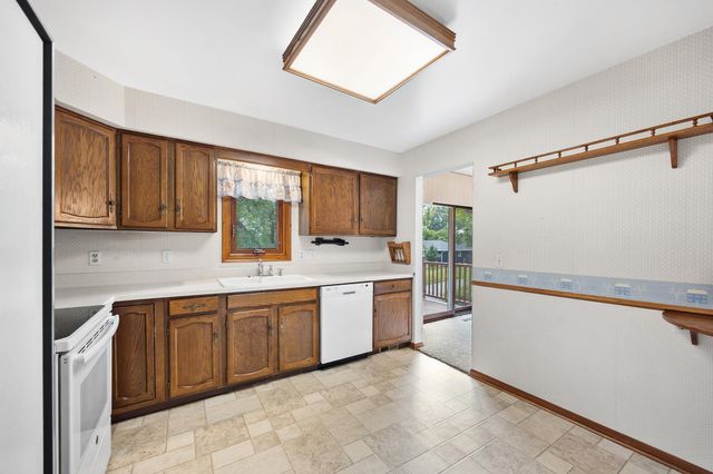 3830 Idaho Avenue N, Crystal, MN 55427