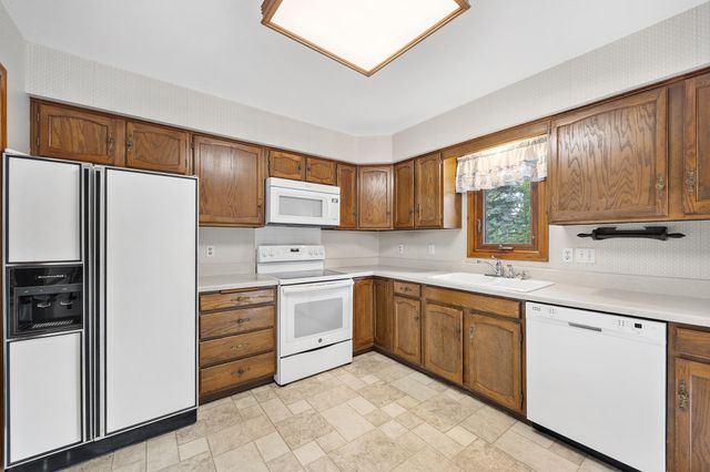 3830 Idaho Avenue N, Crystal, MN 55427