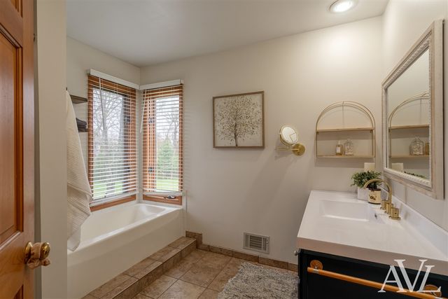 11855 Woodland Park Drive, Belding, MI 48809