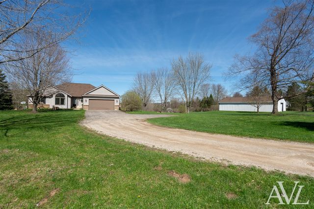 11855 Woodland Park Drive, Belding, MI 48809