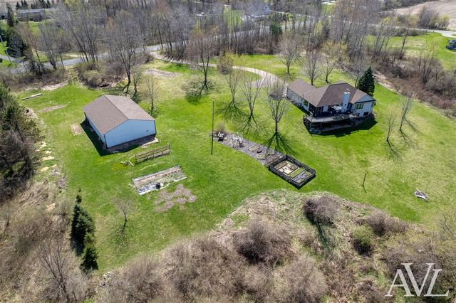 11855 Woodland Park Drive, Belding, MI 48809