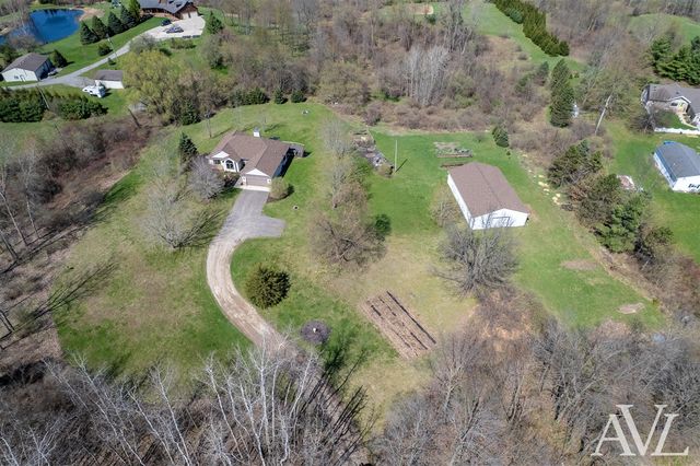 11855 Woodland Park Drive, Belding, MI 48809