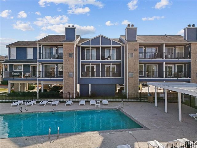 18511 Egret Bay Boulevard 205, Webster, TX 77058