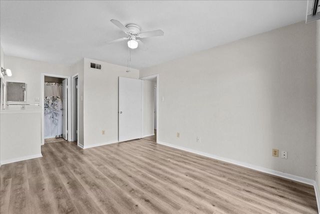 18511 Egret Bay Boulevard 205, Webster, TX 77058