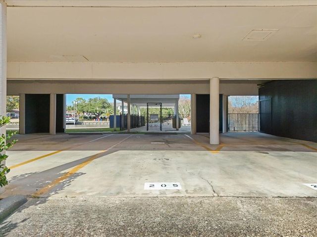 18511 Egret Bay Boulevard 205, Webster, TX 77058