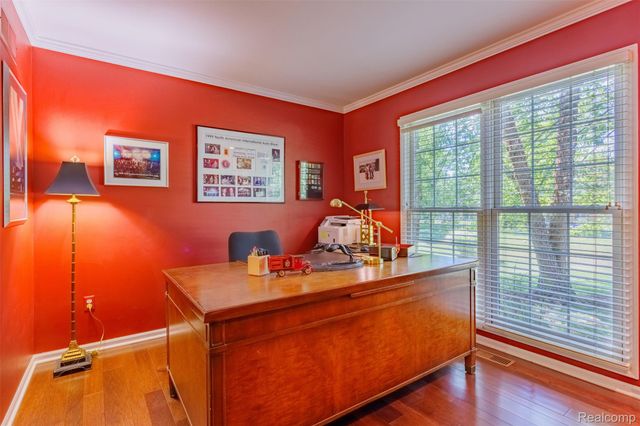 1964 Bloomfield Oaks Drive, West Bloomfield Charter Township, MI 48324