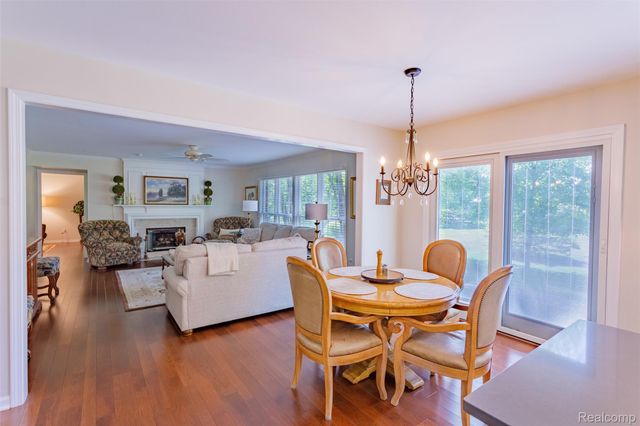 1964 Bloomfield Oaks Drive, West Bloomfield Charter Township, MI 48324