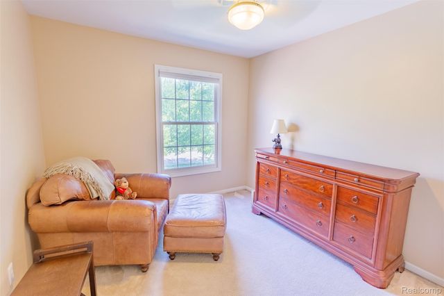 1964 Bloomfield Oaks Drive, West Bloomfield Charter Township, MI 48324