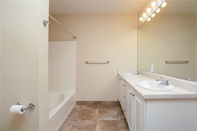 5015 Fairways Circle 107, Vero Beach, FL 32967