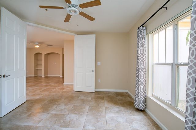 5015 Fairways Circle 107, Vero Beach, FL 32967
