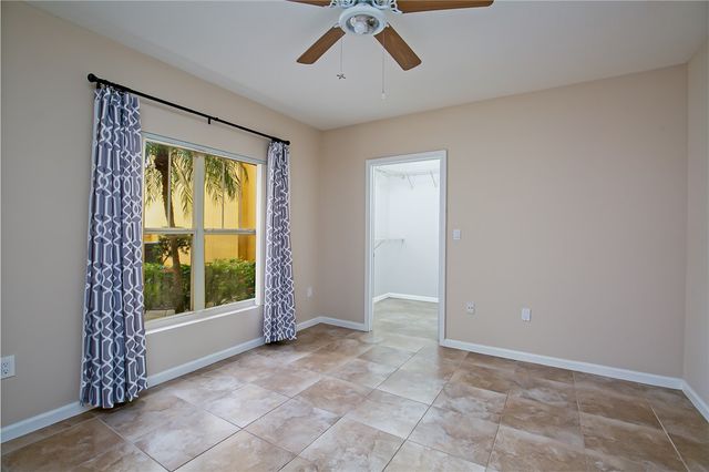 5015 Fairways Circle 107, Vero Beach, FL 32967