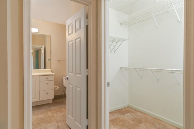 5015 Fairways Circle 107, Vero Beach, FL 32967