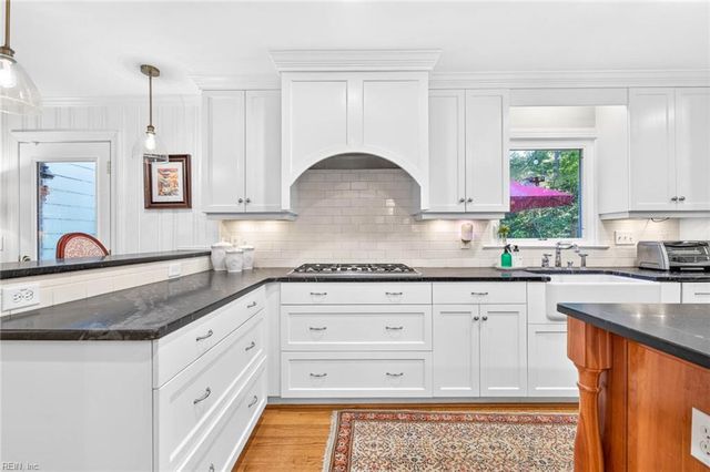 424 Susan Constant DR, Virginia Beach, VA 23451