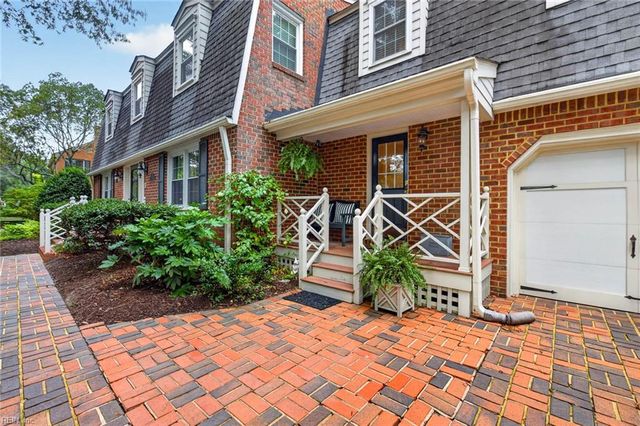 424 Susan Constant DR, Virginia Beach, VA 23451