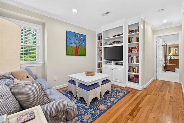 424 Susan Constant DR, Virginia Beach, VA 23451