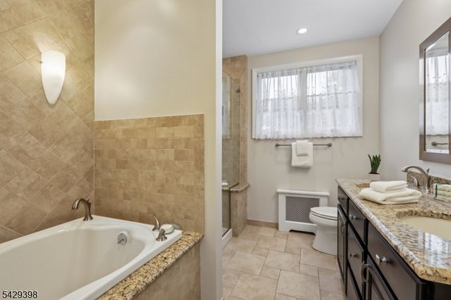 536 Illingworth Ave, Englewood City, NJ 07631
