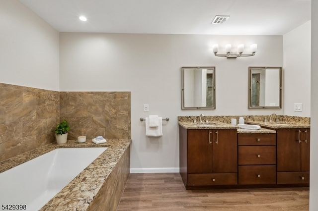 536 Illingworth Ave, Englewood City, NJ 07631