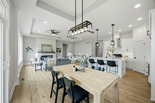 708 NE Doe Pointe Drive, Ankeny, IA 50021